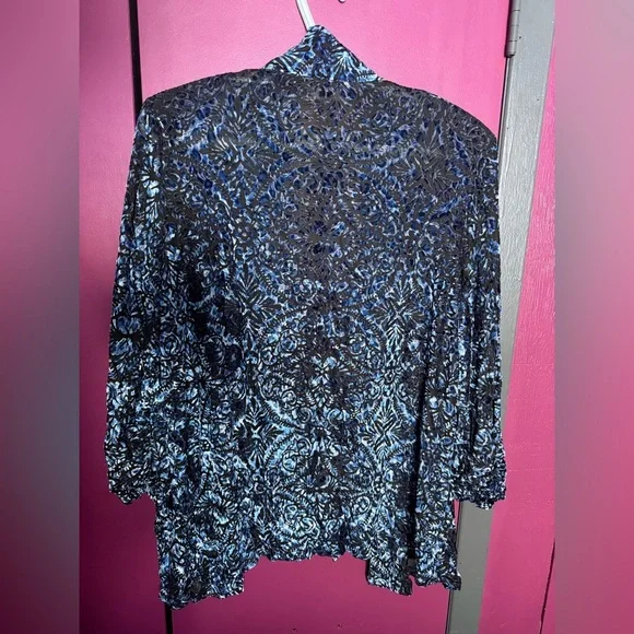 Tanjay Blue and Black Patterned Shirt and Shawl - Picture 4 of 8